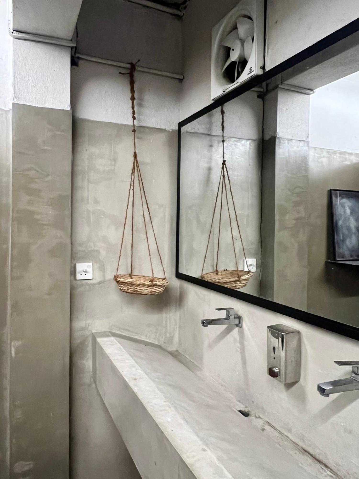 Hari Hari Hostel Weligama Luaran gambar