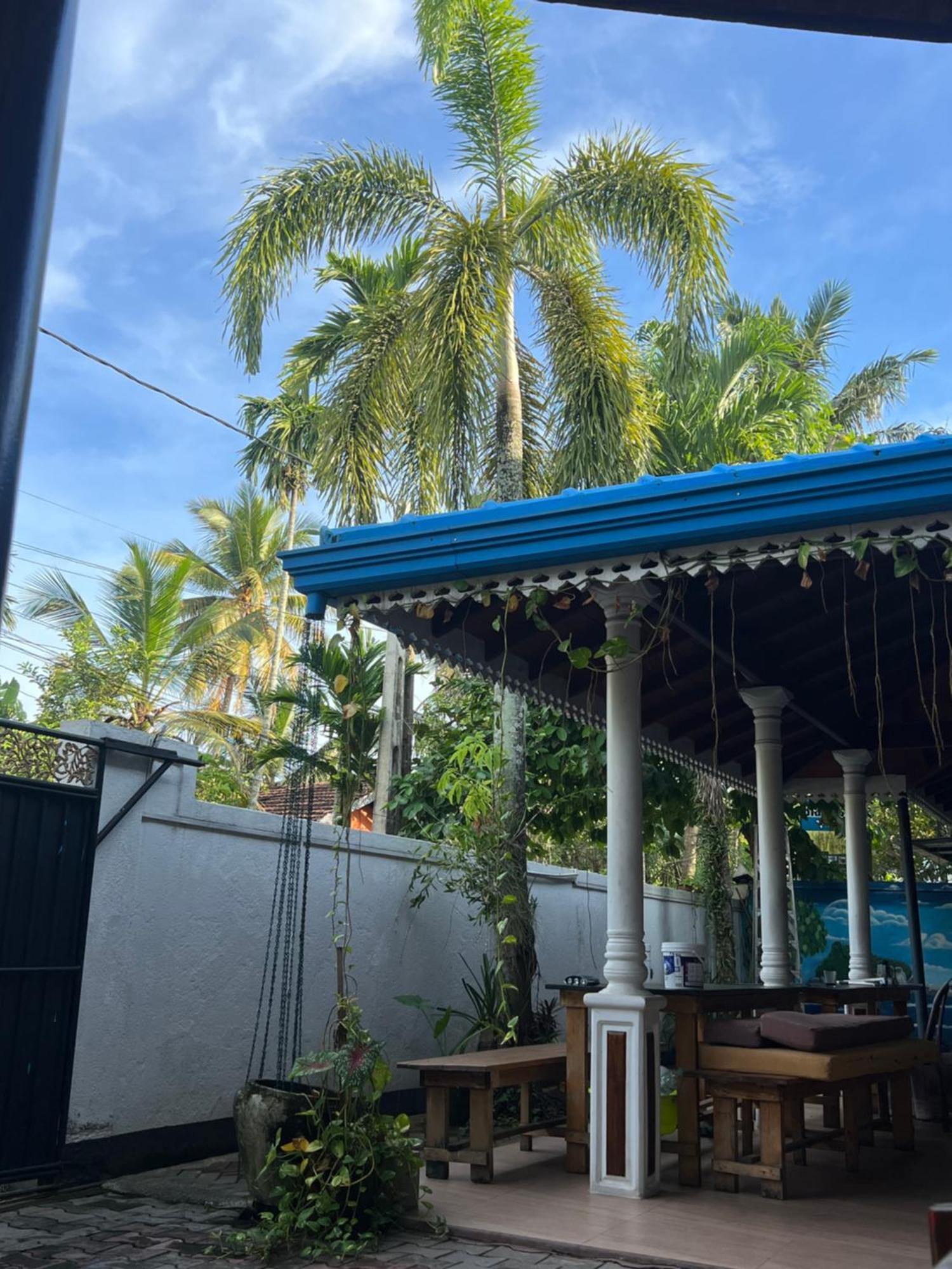 Hari Hari Hostel Weligama Luaran gambar