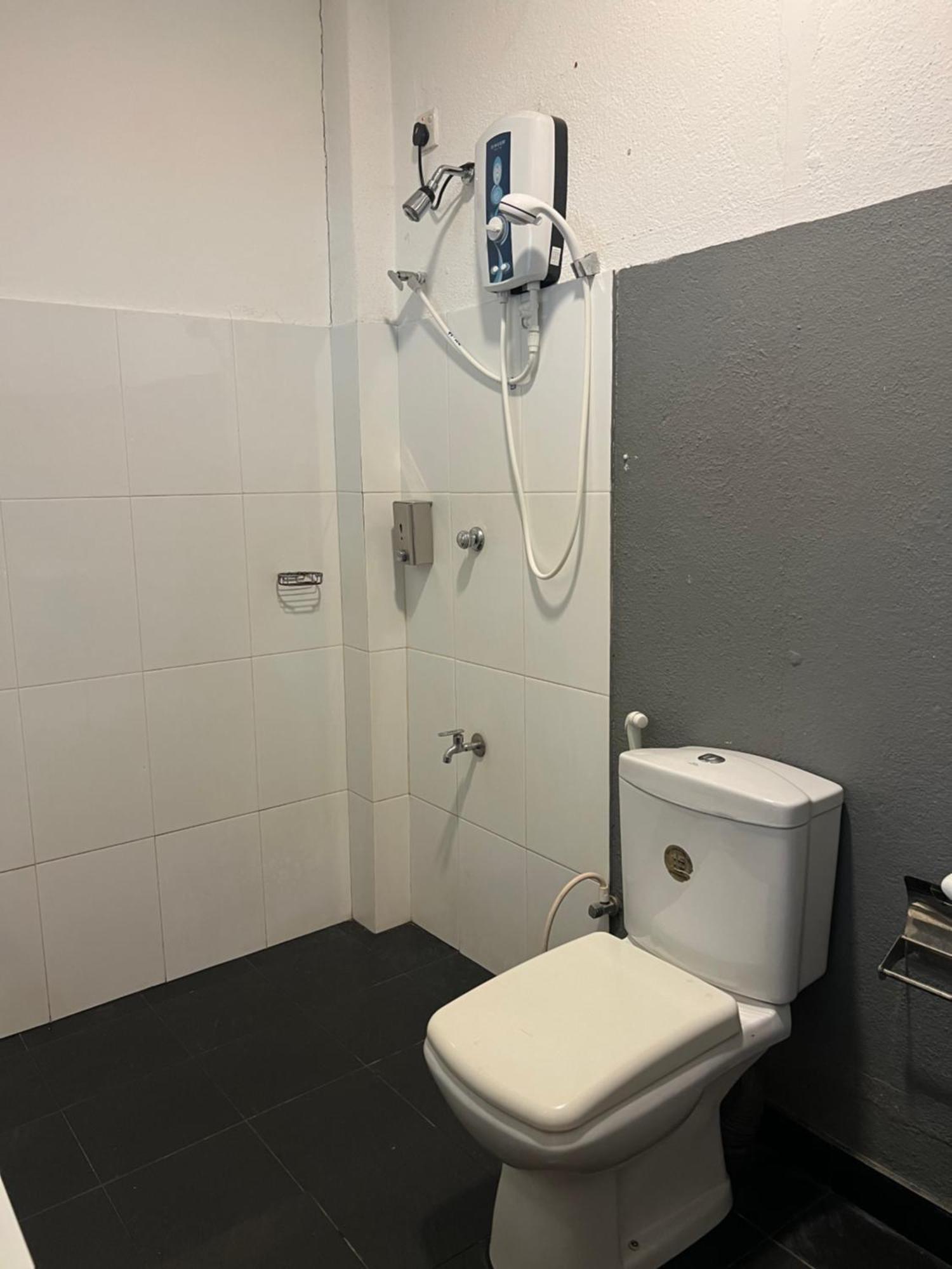 Hari Hari Hostel Weligama Luaran gambar