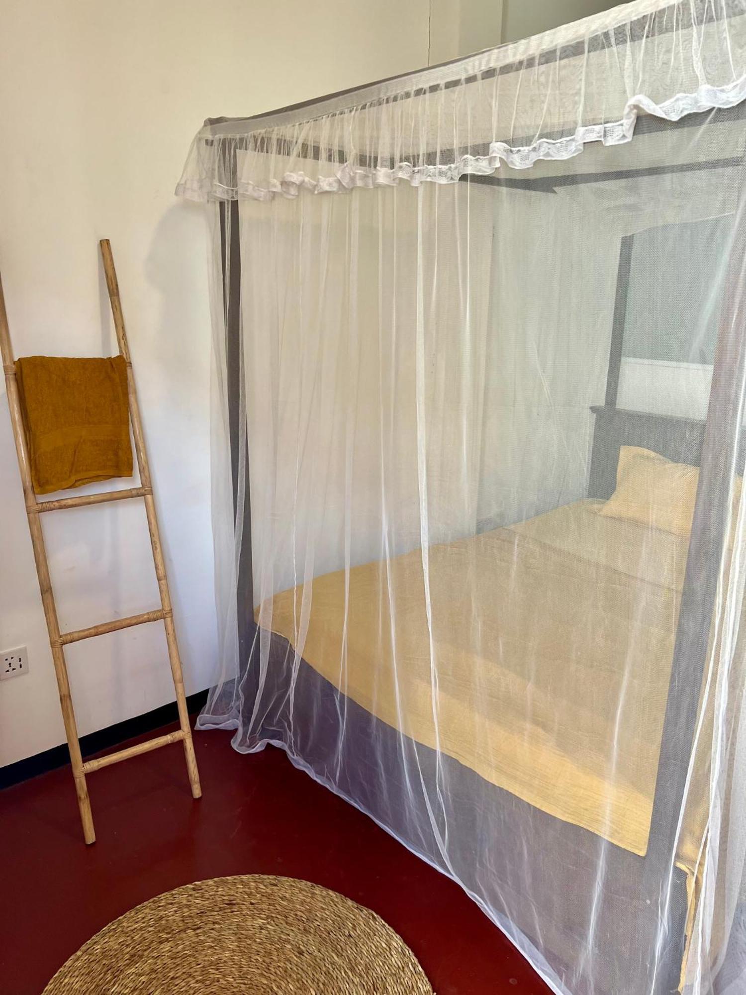 Hari Hari Hostel Weligama Luaran gambar
